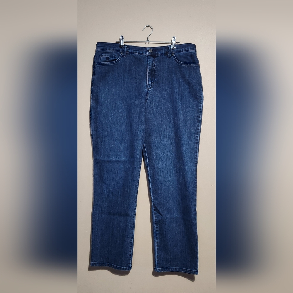 Gloria Vanderbilt Women's Jean Shorts Size 14 Blue Denim High Rise Amanda